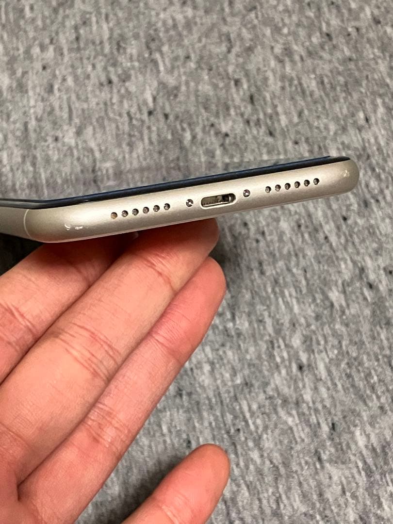 Apple iPhone 11 64GB ホワイト　本体のみ