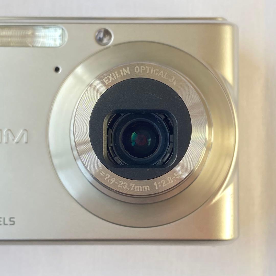 【美品】CASIO EXILIM EX-Z1000 シルバー デジカメ コンデジ