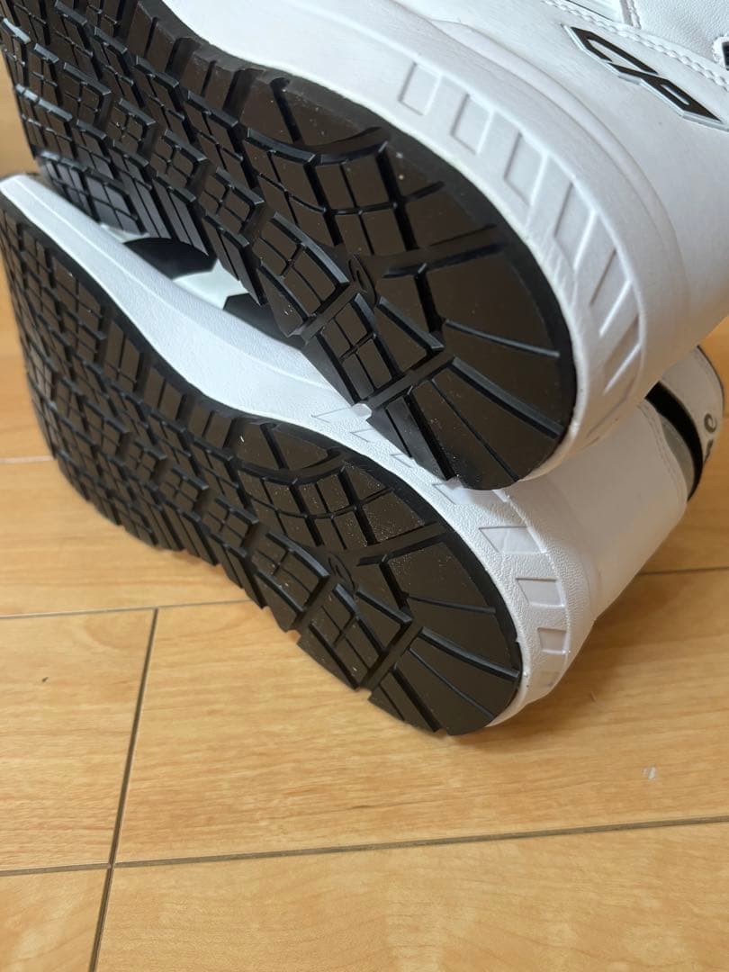 ASICS BOA 安全靴 ブラック/ホワイト　CP304