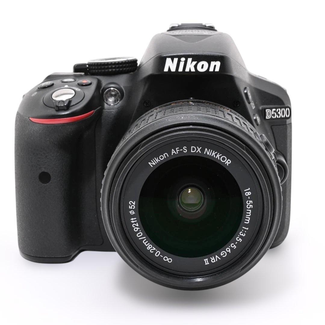 【ほぼ新品・ショット数2,347枚】 Nikon D5300 ダブルズームキット