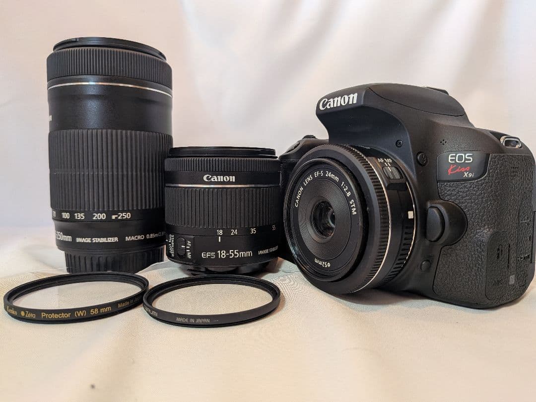 極美品♥Canon EOS Kiss X9i☆トリプルレンズ☆新品バッグ&SD付