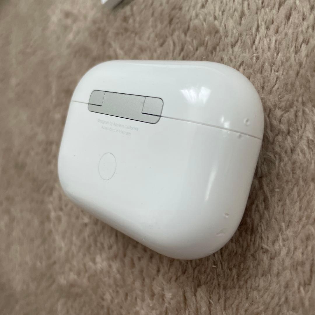 AirPods本体 ホワイト 充電ケース付き　第二世代