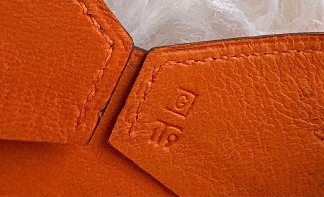 HERMES(エルメス） オレンジ/フライトチケットケース&パスポートケース