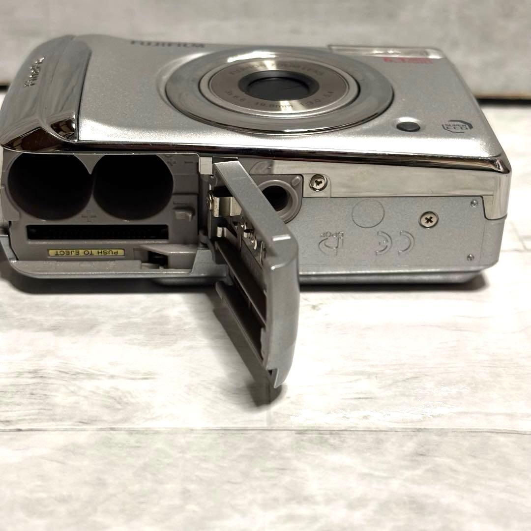動作品 FUJIFILM FinePix A610