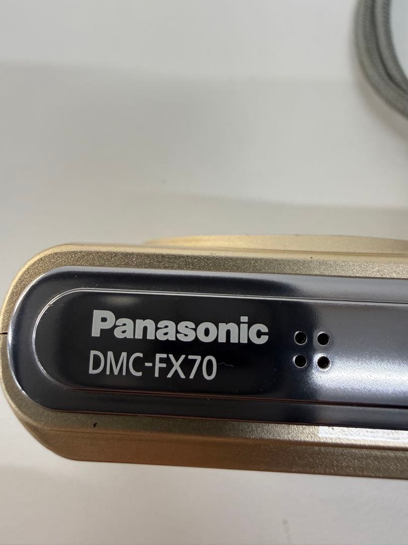 LUMIX DMC-FX70ゴールド コンパクトデジタルカメラ 動作確認済み　☆
