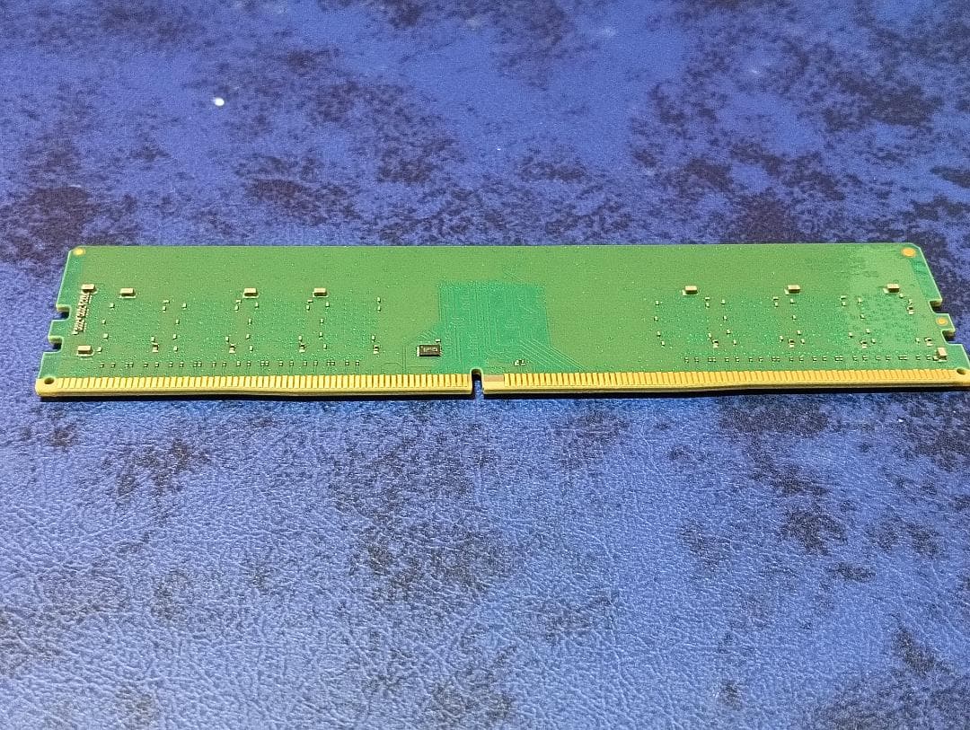 ★Crucial 16GB DDR4 メモリー(CT2K8G4DFRA32A)★