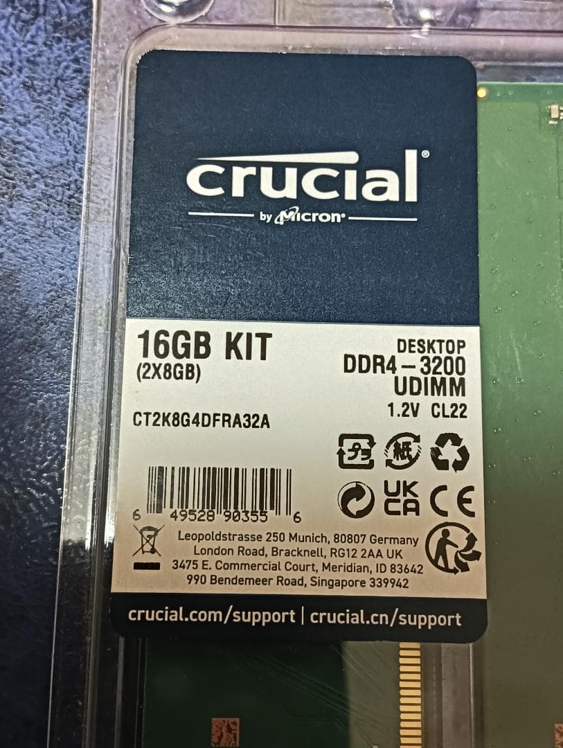 ★Crucial 16GB DDR4 メモリー(CT2K8G4DFRA32A)★