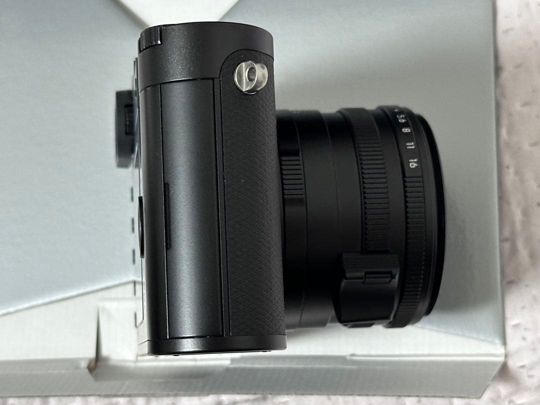 【良品】Leica Q (Typ 116) ライカQ 純正ハーフケース付