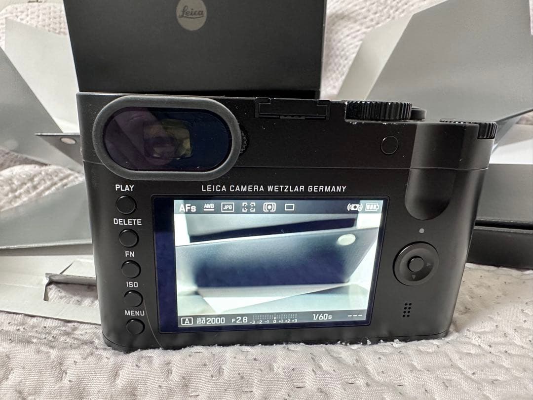 【良品】Leica Q (Typ 116) ライカQ 純正ハーフケース付