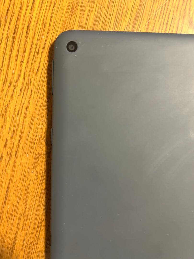 Amazon 第11世代　Fire HD 10 タブレット 本体 充電器付き