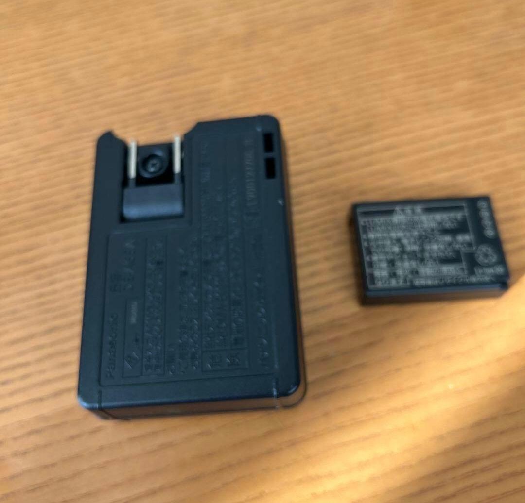 LUMIX 12x AVCHD Lite HD レッド