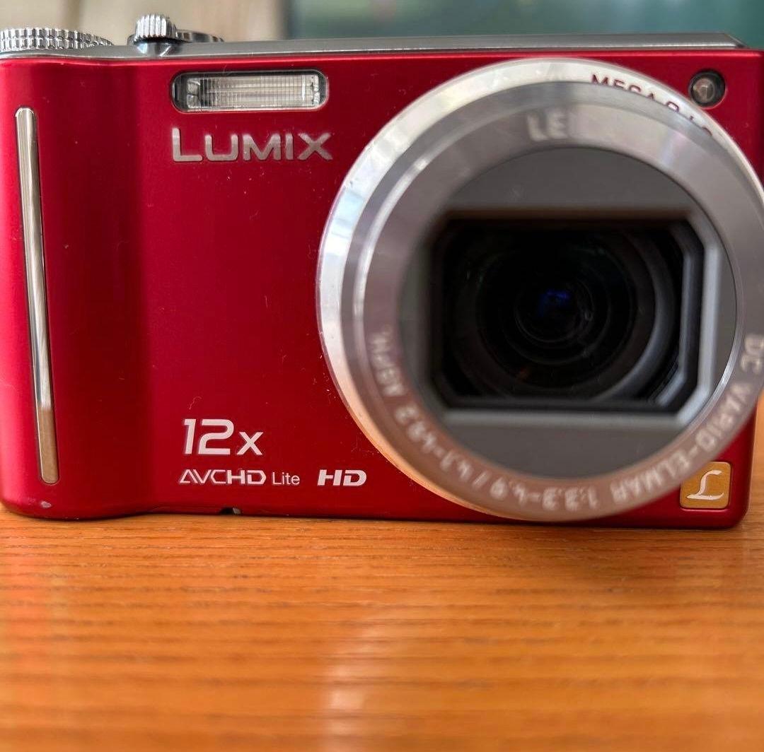LUMIX 12x AVCHD Lite HD レッド