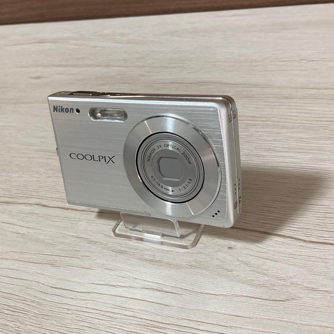 【美品】人気 ニコン Nikon COOLPIX S200 デジタルカメラ
