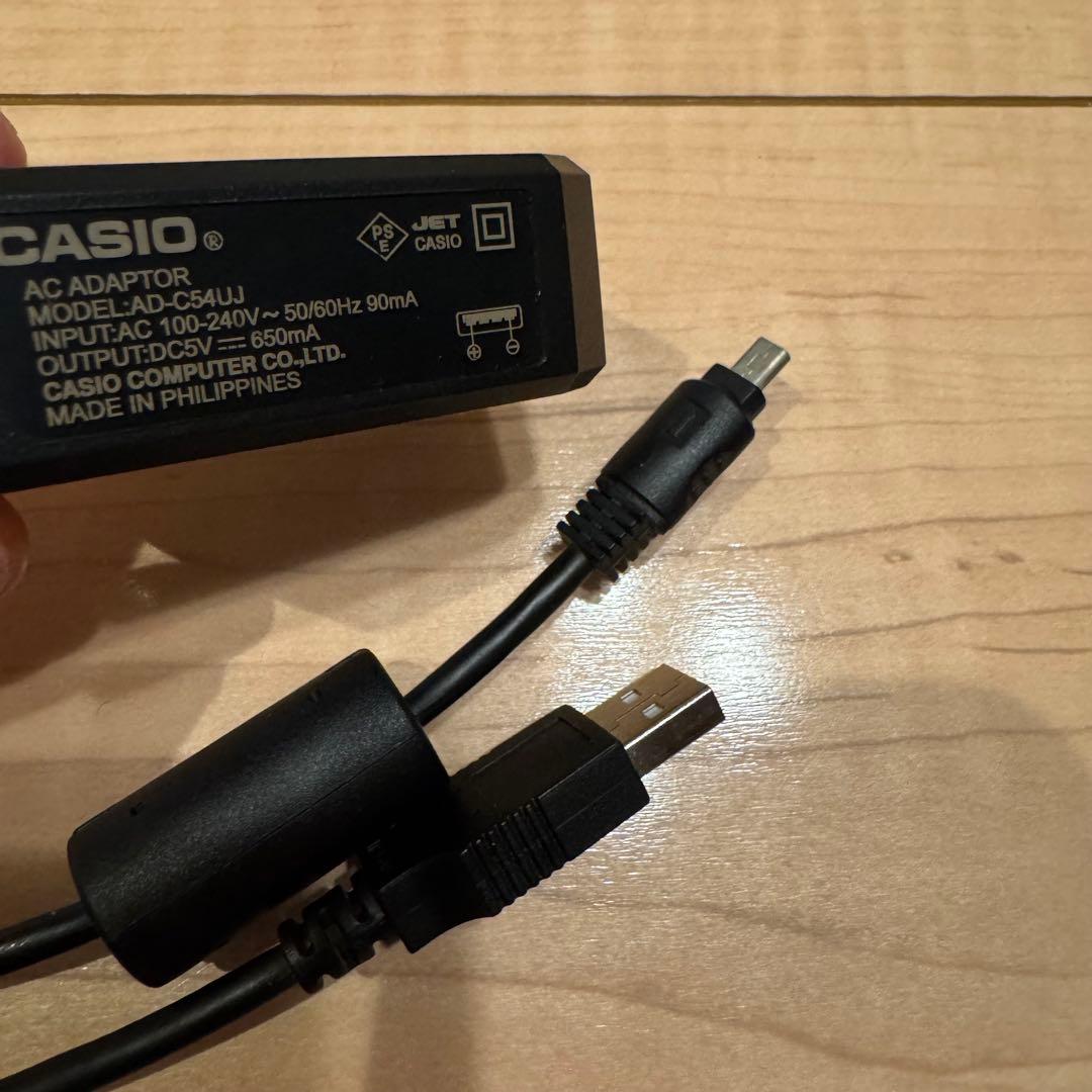 CASIO EXILIM EX-ZS28コンデジ ホワイト 中古