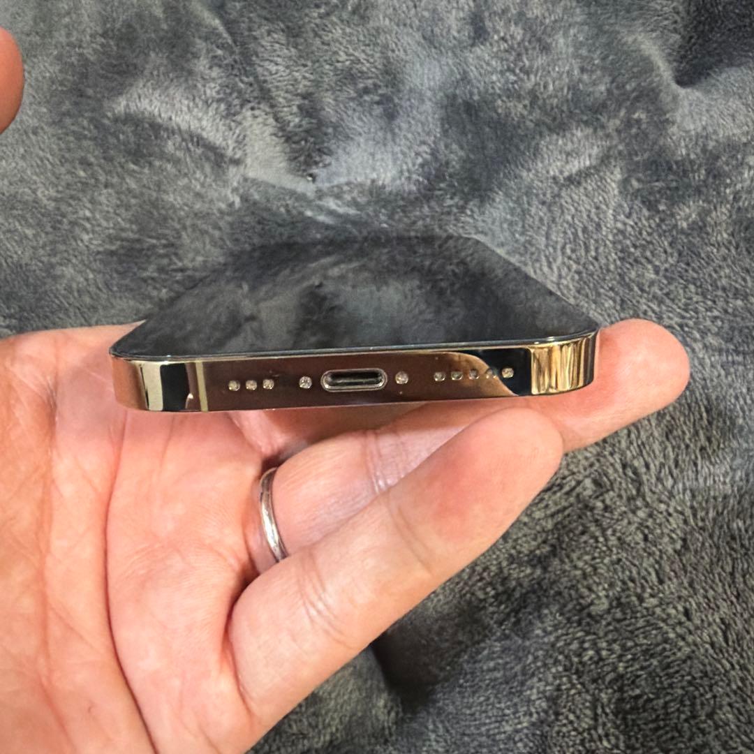iPhone 14 Pro ゴールド
