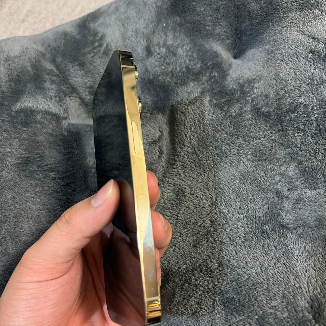 iPhone 14 Pro ゴールド