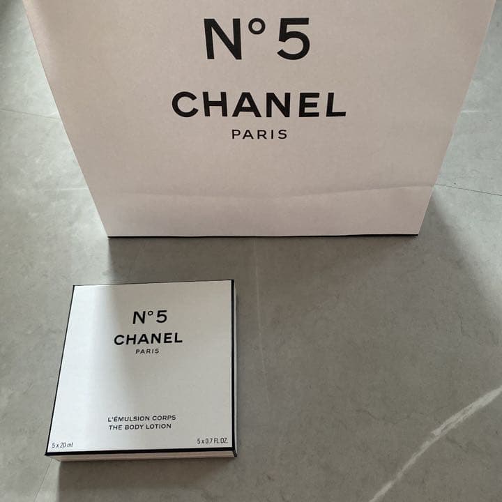 CHANEL ザファクトリー　シャワージェル