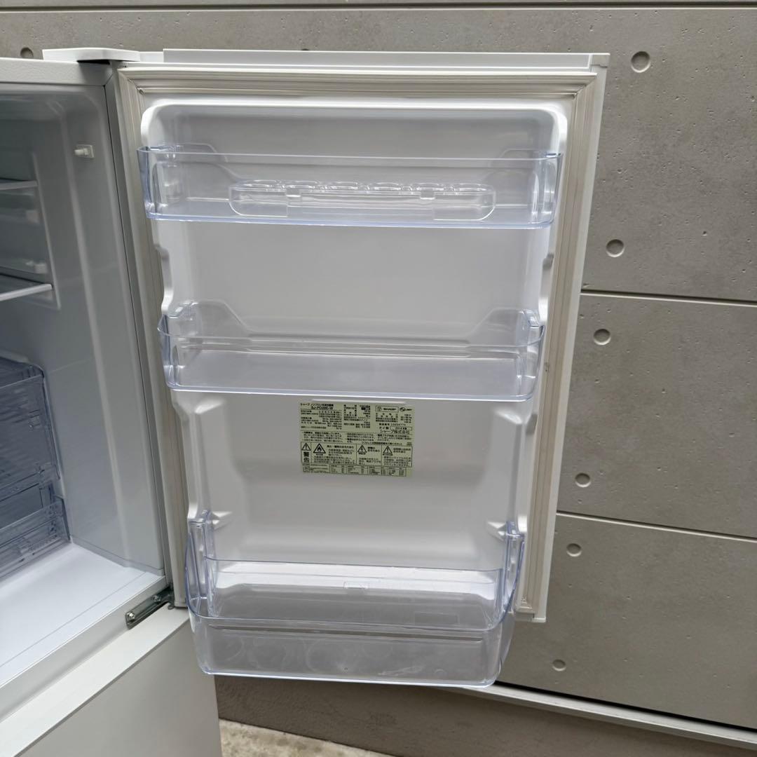 398⭐️送料取付無料★シャープ　冷蔵庫　大型　200L〜300L 一人暮らし