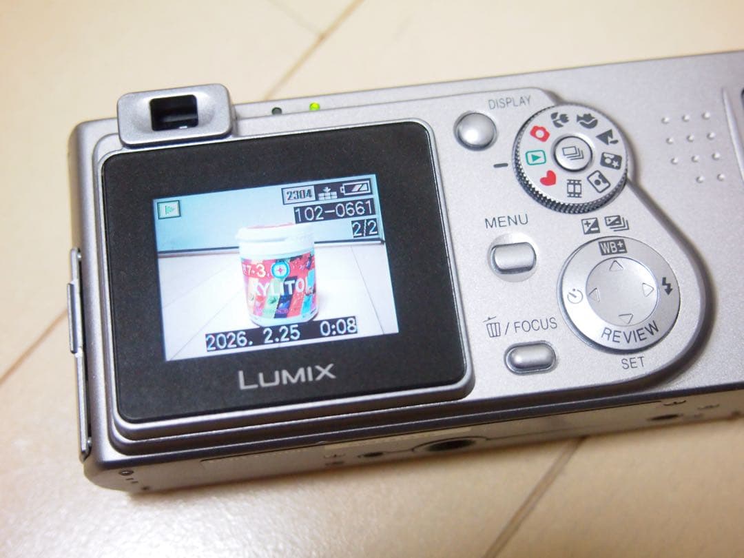 動作品 Panasonic DMC-FX5 デジタルカメラ DE-929 充電器