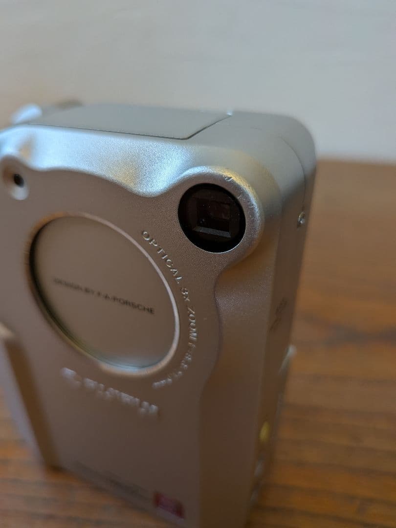 デジタルカメラ FUJIFILM FinePix 6800Zoom