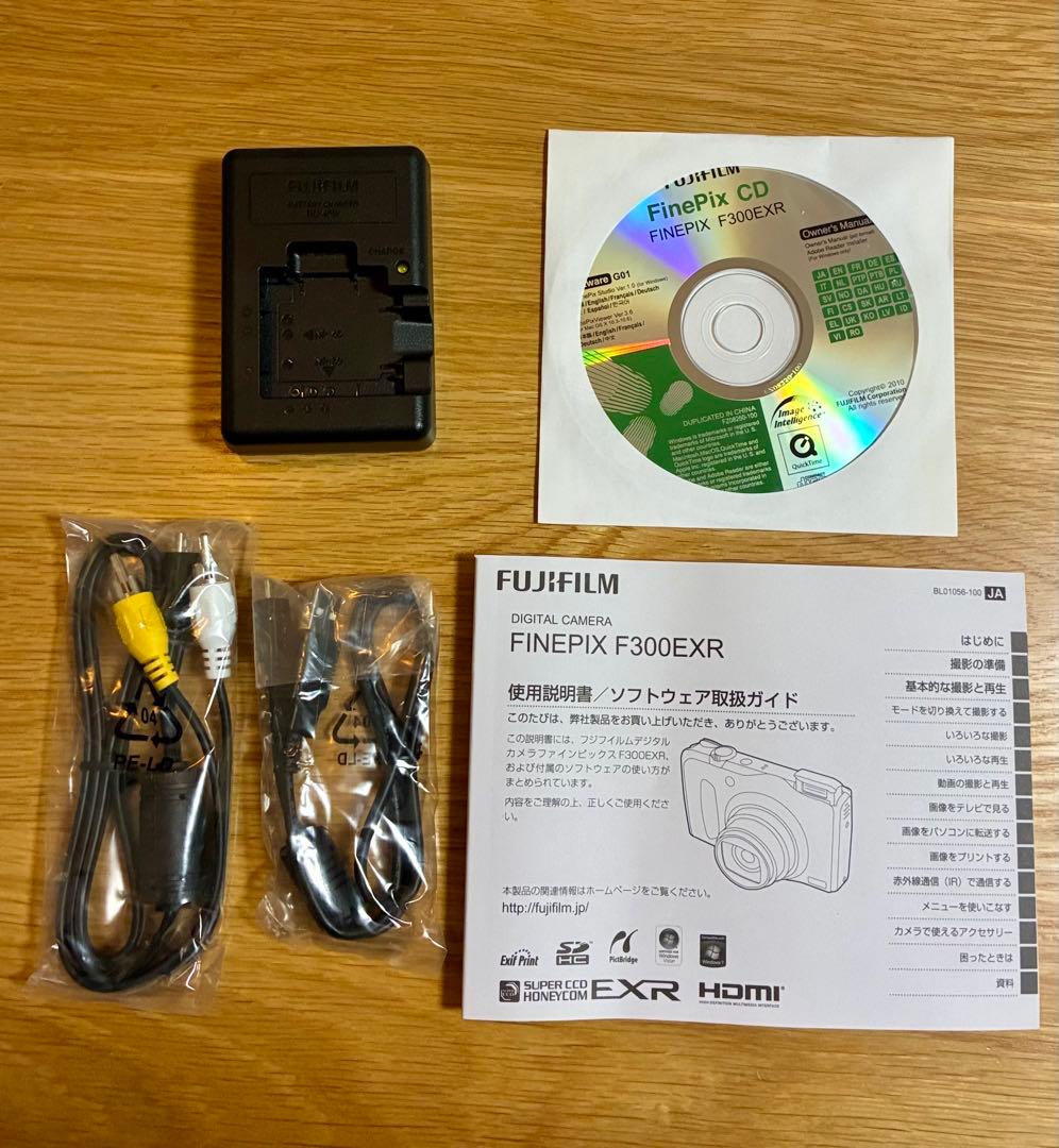 FUJIFILM 　FINPIX　 F300　EXR