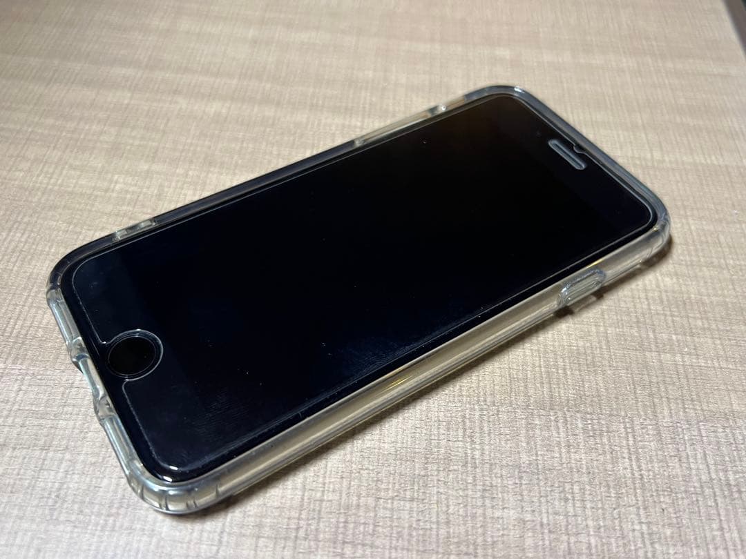 Apple iPhone SE (第3世代) 64GB