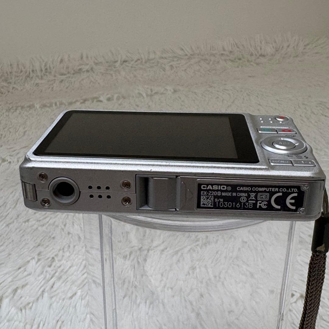 CASIO カメラ　EX-Z20 バッテリー　充電器　シルバー　コンデジ　動作品