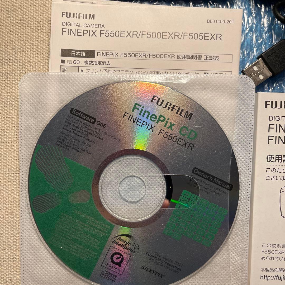 FUJIFILM FINEPIX F550EXR 美品
