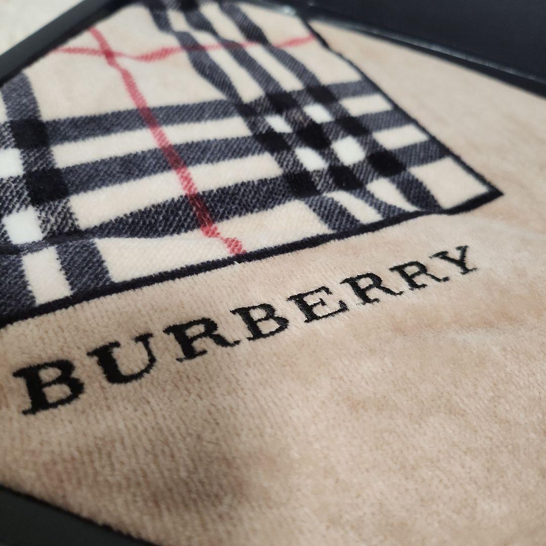 未使用　BURBERRY LONDON バスタオルノバチェック