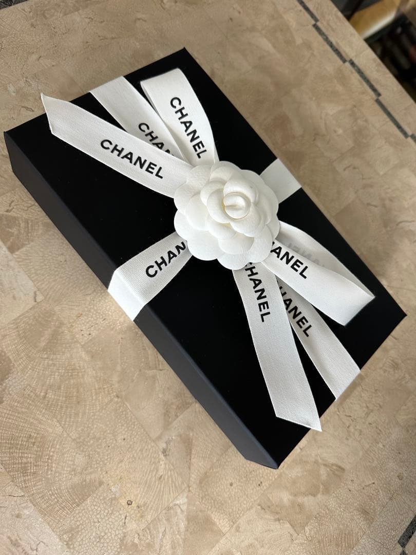 正規品　CHANEL 携帯ケース　iPhone14pro キャビアスキン