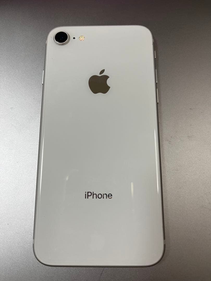 は*ん様 Apple iPhone8 64G SIMロック解除済ホワイト 50%