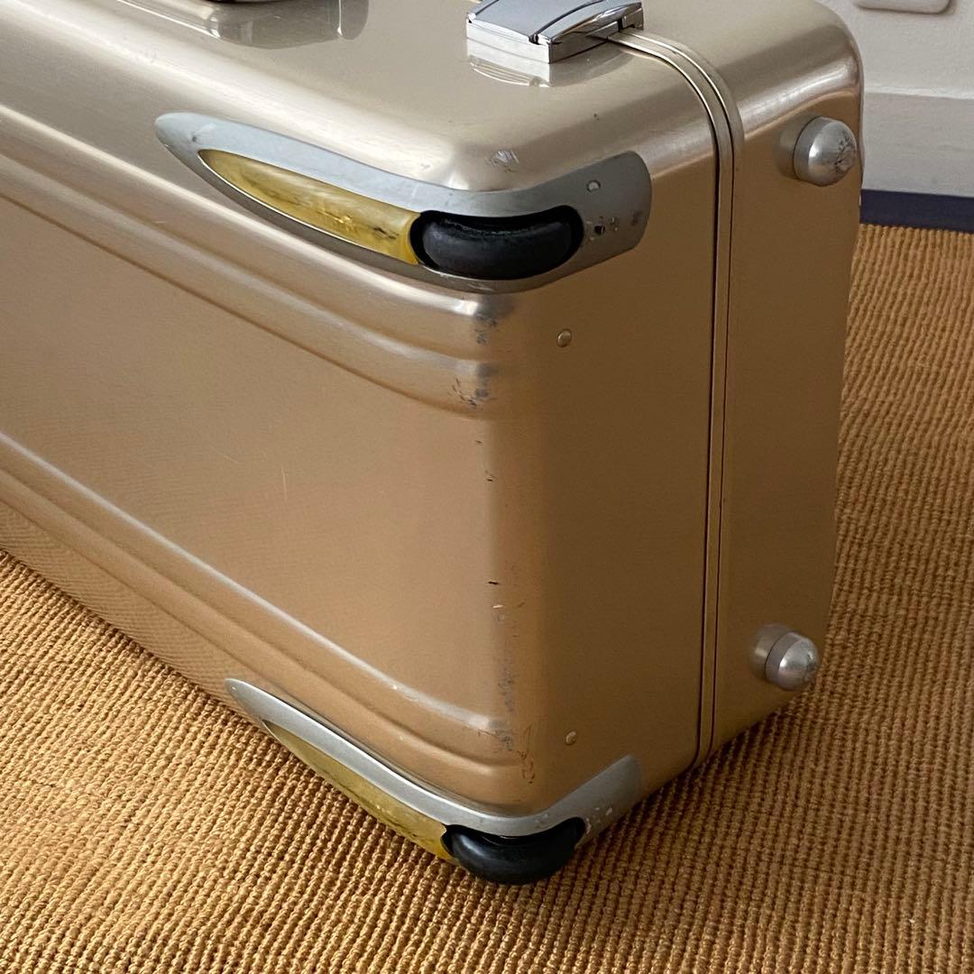 旅行かばん・小分けバッグ ZERO HALLIBURTON / Carry-On Travel Case