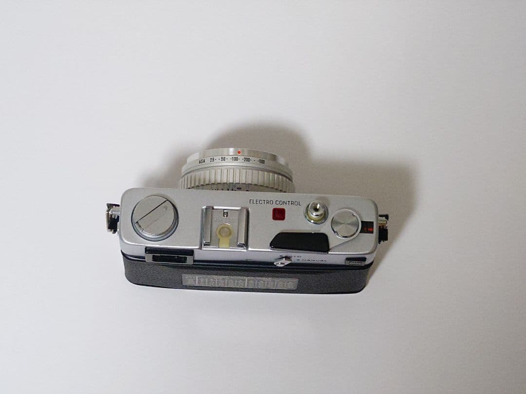 ミノルタ　ハイマチックE フィルムカメラ