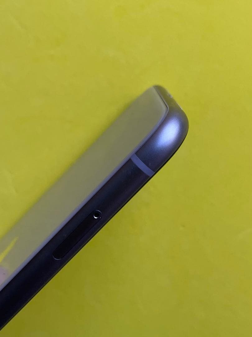 『美品』iPhone11 SIMフリー 64GB BT88 %
