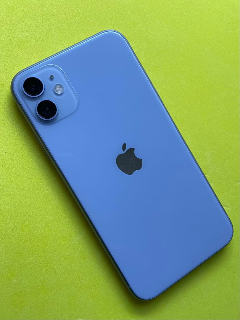 『美品』iPhone11 SIMフリー 64GB BT88 %