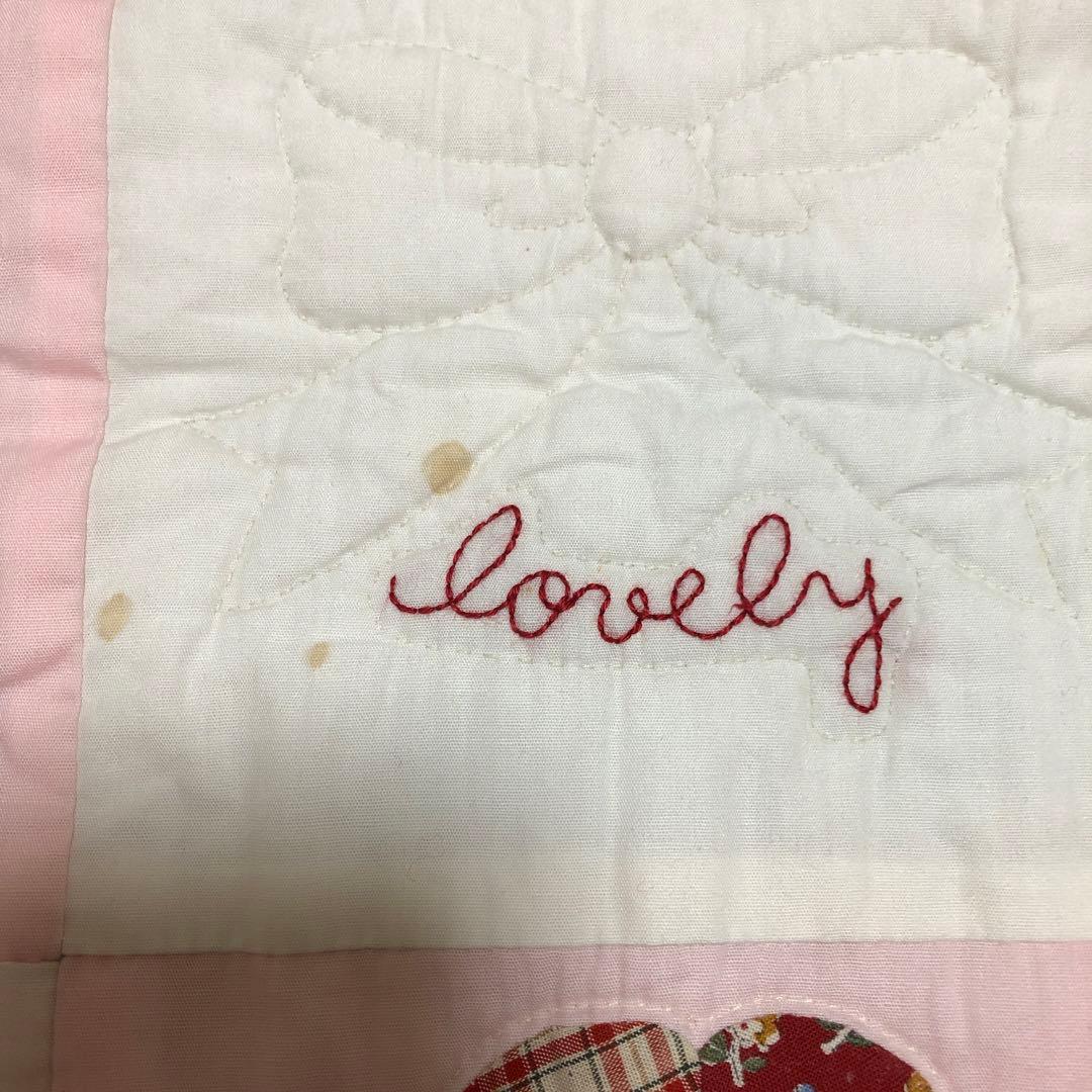ハンドメイド　花柄パッチワーク　タペストリー
