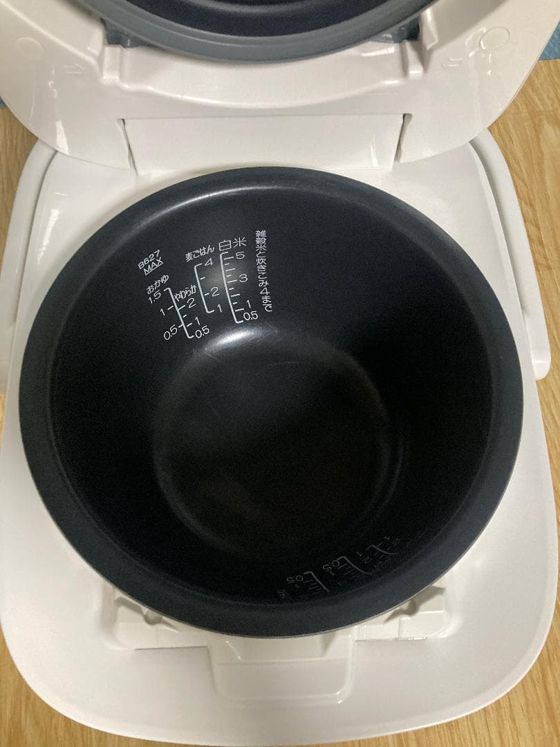 ★美品★22年製★象印 NW-CA10　圧力IH炊飯ジャー炊飯器 5.5合炊き