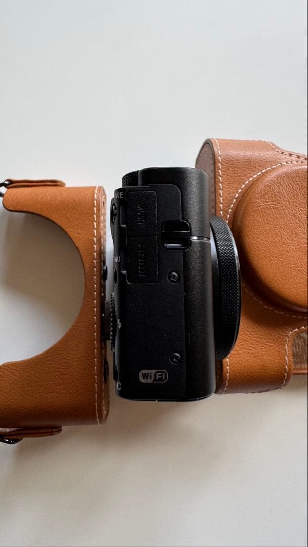 SONY RX100M5 / SONY三脚グリップ・予備バッテリー付