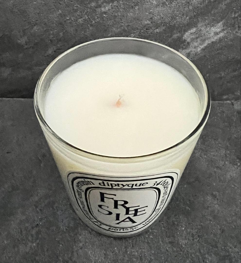 diptyque フリージア フレグランスキャンドル 190g