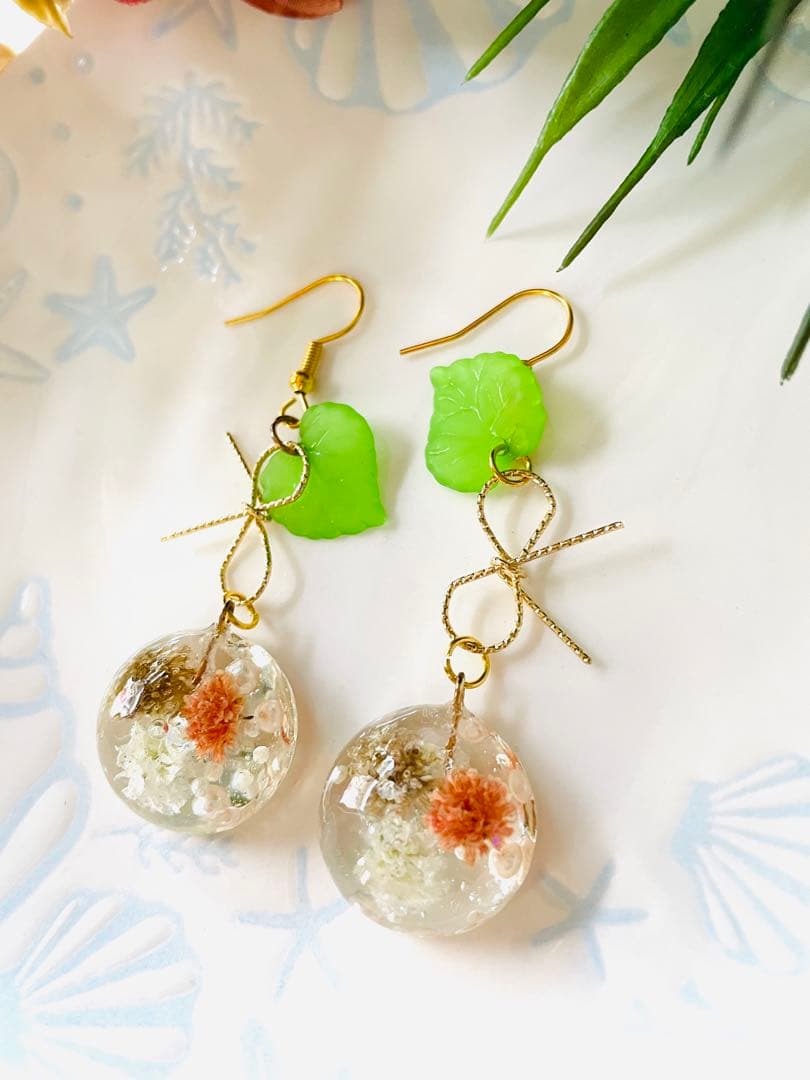 NO.14 ハンドメイドアクセサリー　ピアス　イヤリング　チャーム