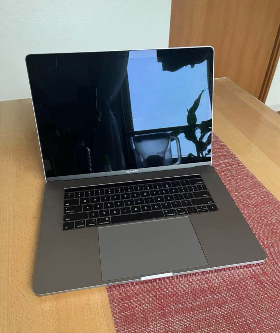 Apple MacBook Pro 15インチ 1TB スペースグレー