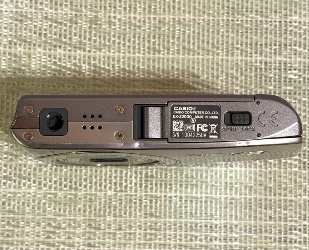 カシオ CASIO EXILIM EX-Z2000 デジタルカメラ ジャンク