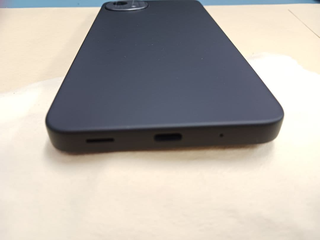 AQUOS wish 5 SH-52F 本体　スミ（中古）
