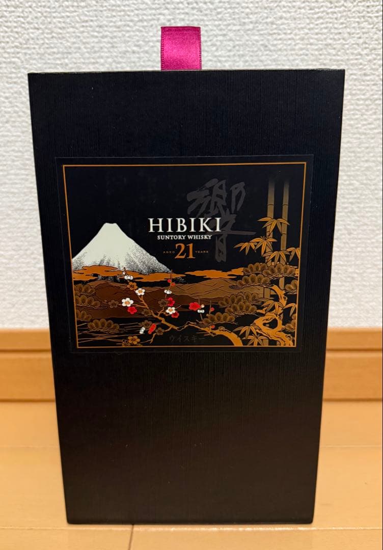 響21年 花鳥風月 意匠ボトル 700ml 化粧箱付 サントリーウイスキー