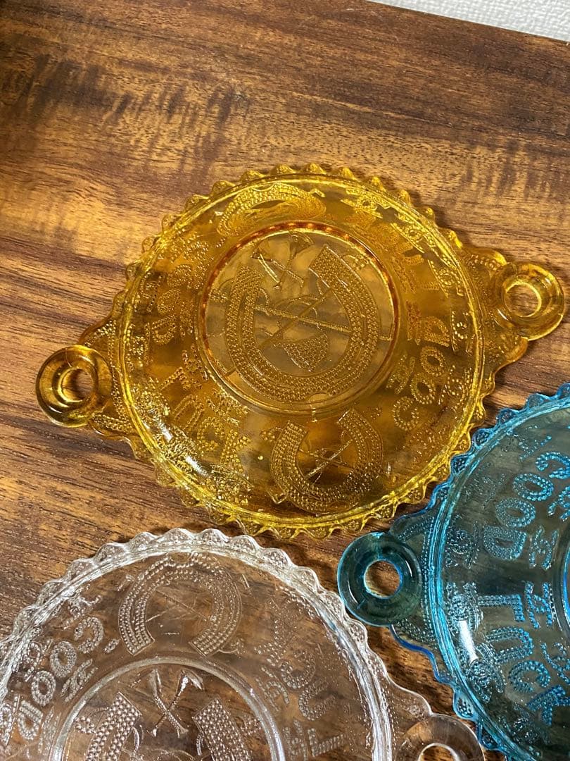 1800s'アンティークグッドラックガラス皿 セットシャビー 灰皿 ロカビリー