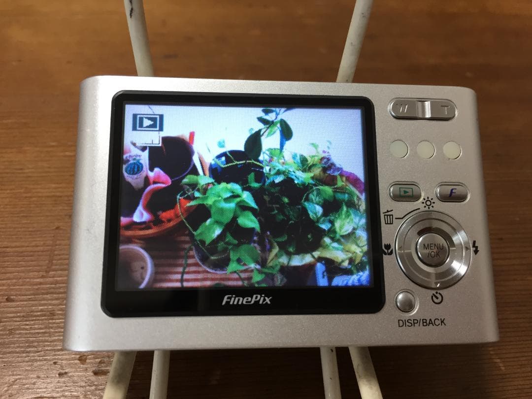 超美品 撮影画像あり　FUJIFILM　FINEPIX　Z1　付属品有　動作良好