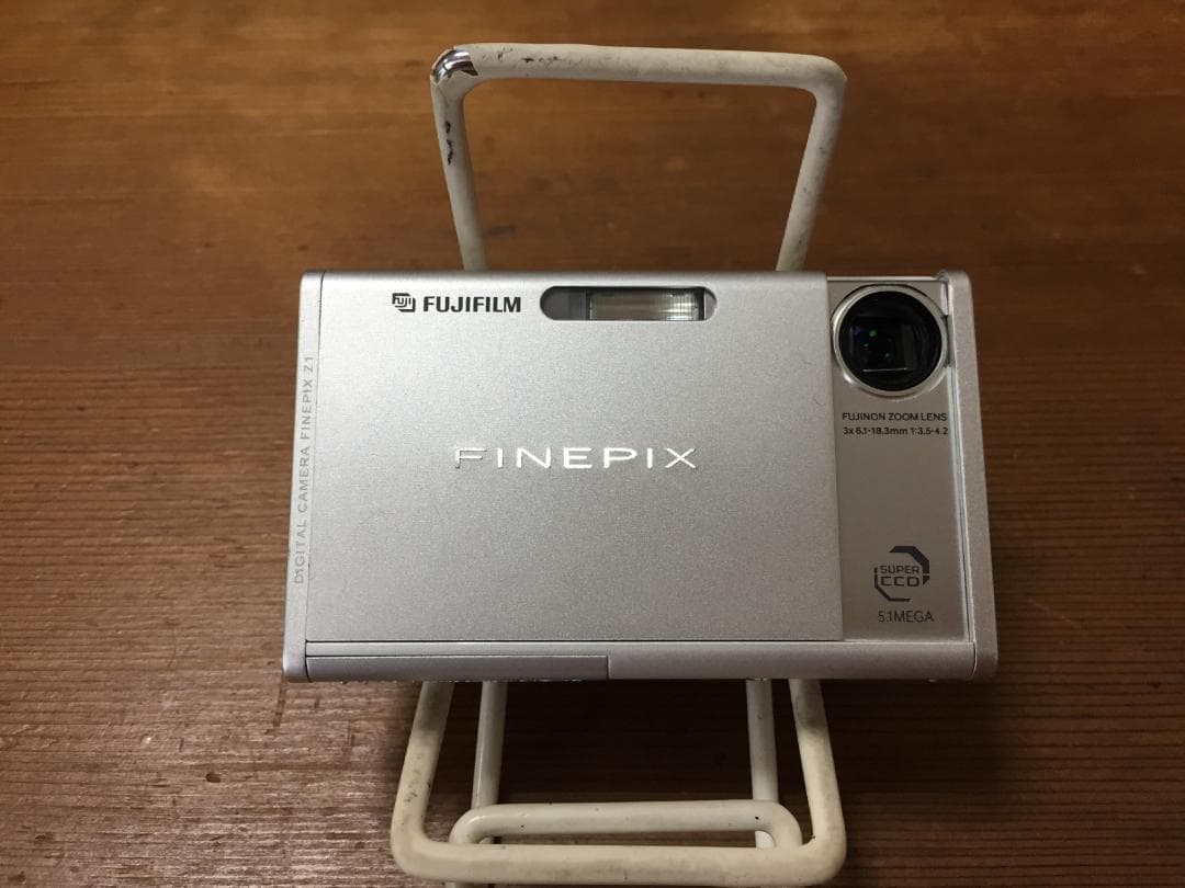 超美品 撮影画像あり　FUJIFILM　FINEPIX　Z1　付属品有　動作良好
