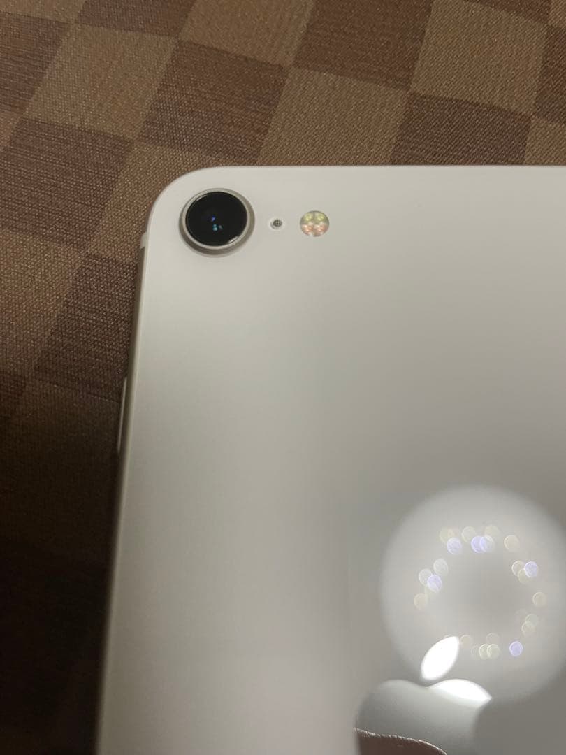 iPhone SE (第3世代) 128GBスターライト