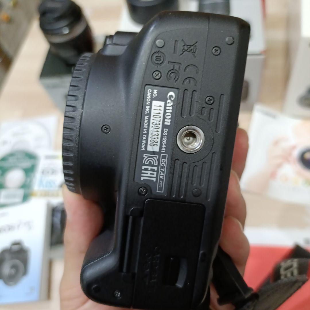 【Canon EOS Kiss X7 ダブルズームキット＆60mmレンズ＆本