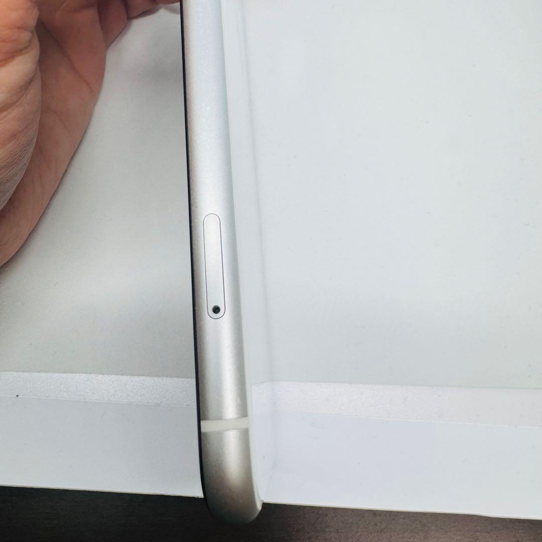 超美品添付品全てありiPhone XR ホワイト 128GB 本体 SIMフリー